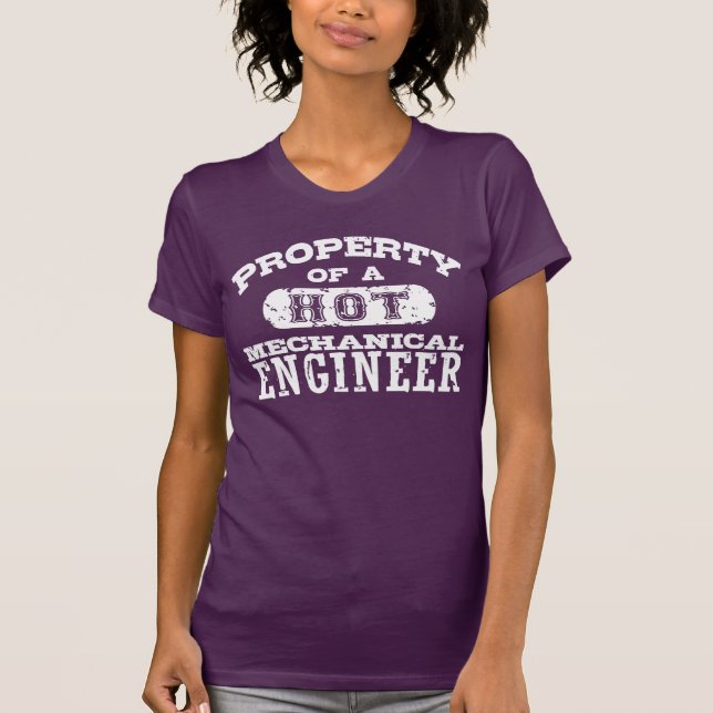 T-shirts Propriedade de um Engenheiro Mecânico Quente (Frente)
