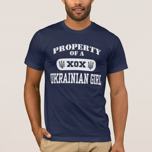 T-shirts Propriedade de uma ucraniana (Frente)