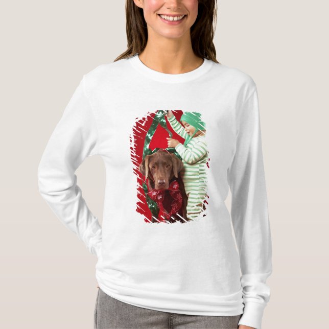 T-shirts Rapaz pequeno que decora um cão (Frente)