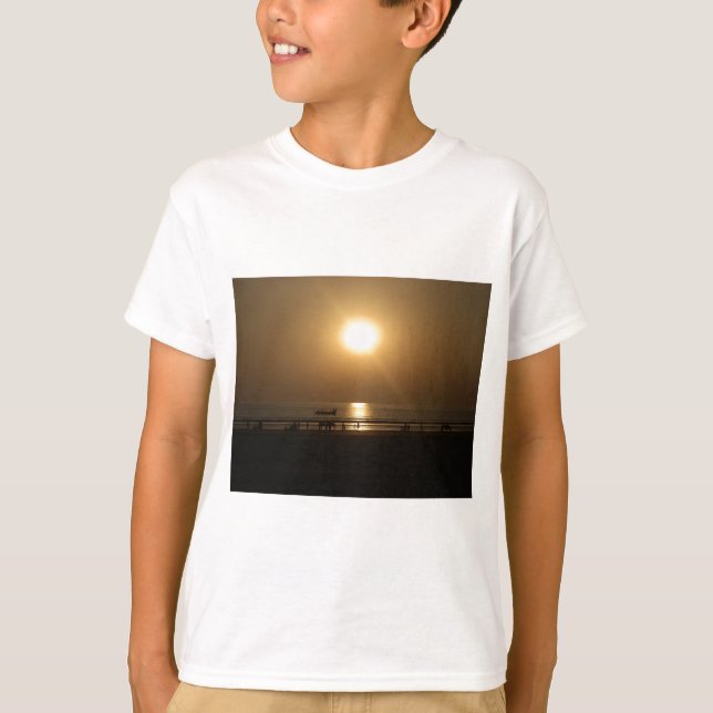 T-shirts Reflexão Sunset no Verão ouro na Praia (Frente)