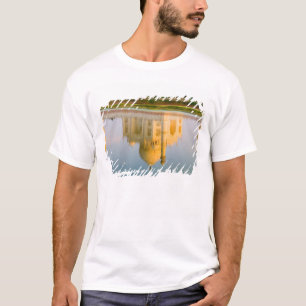T-shirts Reflexo do famoso templo Taj Mahal no