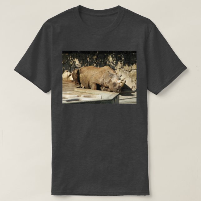 T-shirts Rinoceronte Adormecido (Frente do Design)