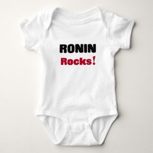 T-shirts Rochas de Ronin
