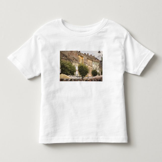 T-shirts Romênia, Sibiu. Cidade Nova. RF) (Frente)