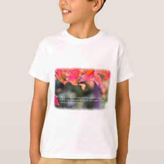 T-shirts Salmo 16:8 nas folhas de outono