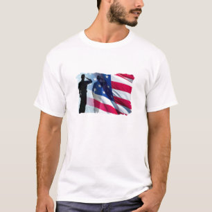 T-shirts Saudação militar do dia de veteranos a bandeira