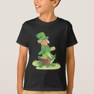 T-shirts Sitting Leprechaun