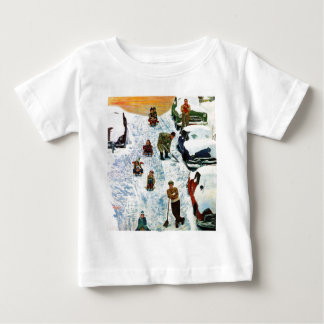 T-shirts Sledding e escavar para fora