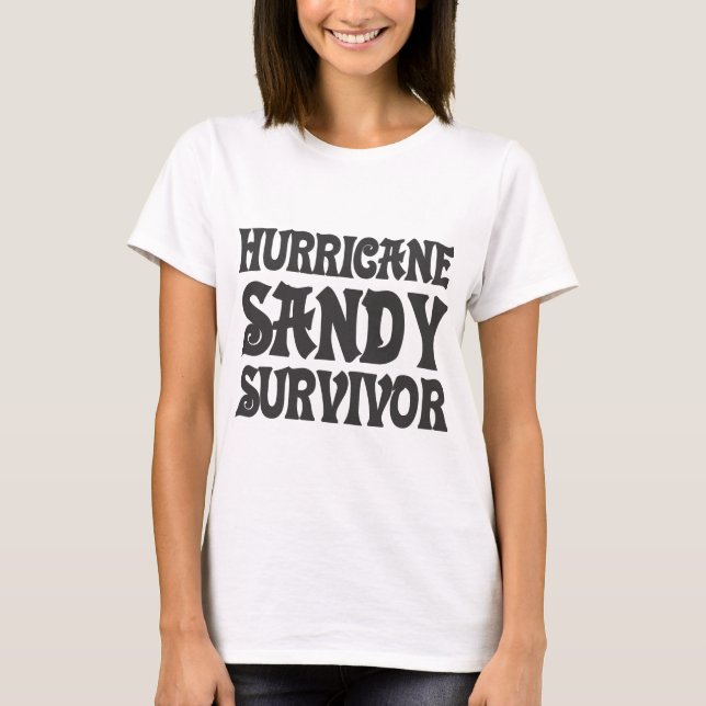 T-shirts Sobrevivente de Sandy do furacão (Frente)
