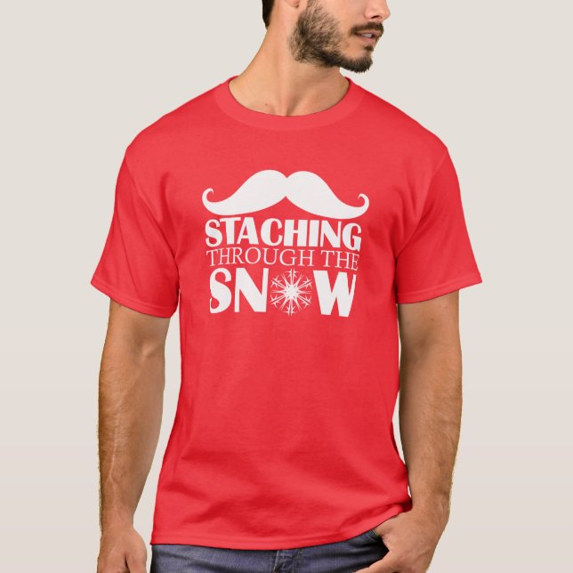 T-shirts STACHING ATRAVÉS da NEVE (letras claras) (Frente)