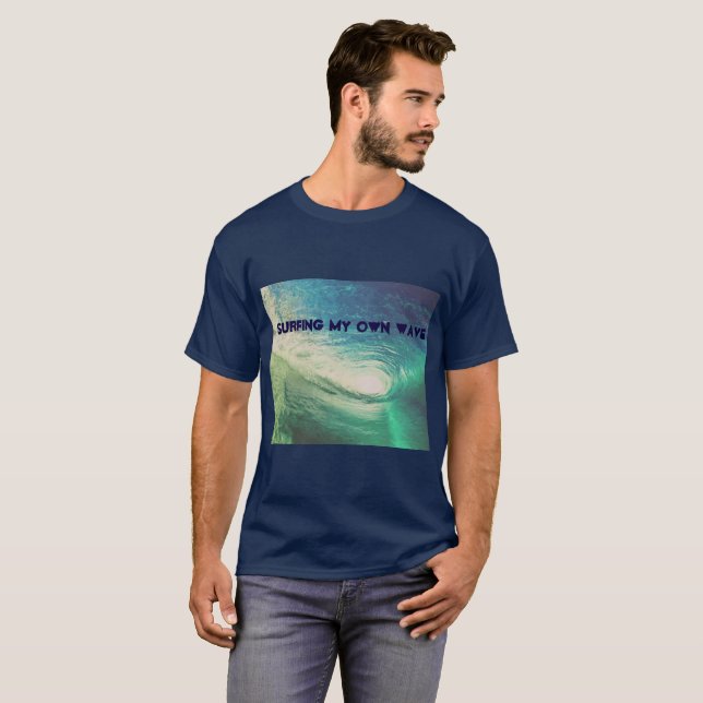 T-shirts "Surfando minha própria onda" inspirada pelo (Frente Completa)