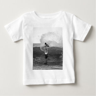 T-shirts Surfista Dane Reynolds surfando em El Salvador