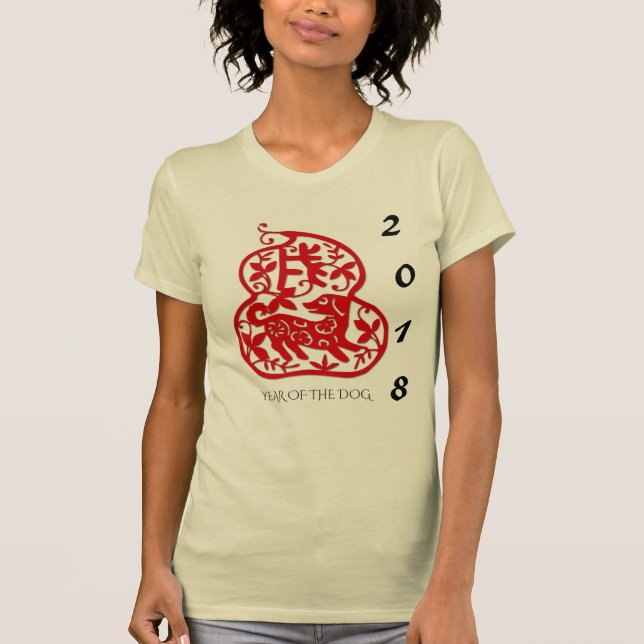 T-shirts T 2018 vermelho da mulher do ano do cão de (Frente)
