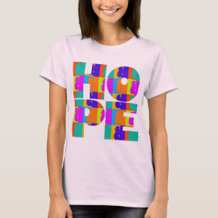 T-shirts T brilhante da boneca da esperança das mulheres