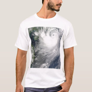 T-shirts Tempestade tropical Koppu perto de terra