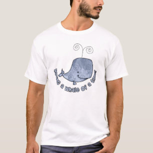 T-shirts tendo uma baleia de um momento