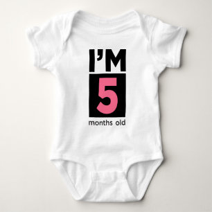 T-shirts Tenho 5 meses de cor rosa