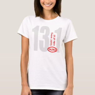 T-shirts Texto vermelho: 13,1 - Lovin cada milha dela!