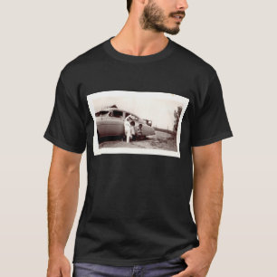 T-shirts Tio no T do preto do terno do coelho