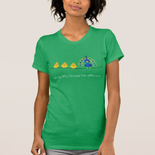 T-shirts Toon fofo e colorido de pássaros e um pavão