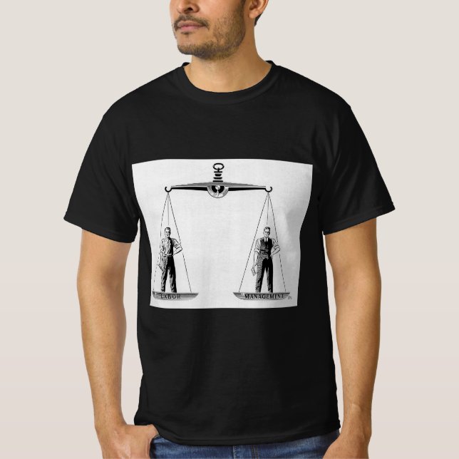 T-shirts Trabalho Antigo vs Gestão, Escalas da Justiça (Frente)