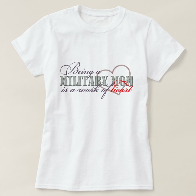 T-shirts Trabalho militar da mamã do coração (Frente do Design)