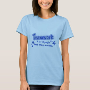 T-shirts Trabalhos em equipe muitas pessoas que fazem