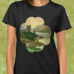 T-shirts Trevo Dourado Sortudo Vintage com um Castelo Irlan