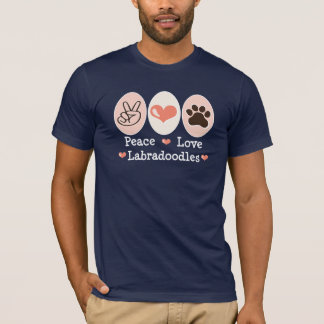 T-shirts Tshirt de Labradoodles do amor da paz