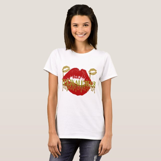 T-shirts Tshirt Dourado & vermelho do THICKALICIOUS das (Frente Completa)