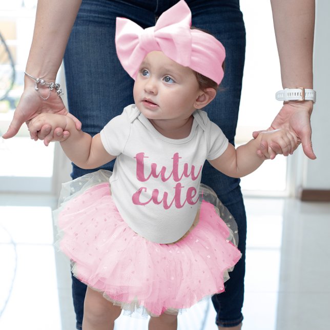 T-shirts Tutu, Uma Menina Gelada Tutu Romper (Perfect little t-shirt to wear with a cute little tutu!)
