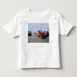 T-shirts Um acidente com helicóptero de golfinho na Guarda 