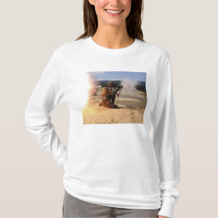 T-shirts Um assaultman ateia fogo a uma granada propelida