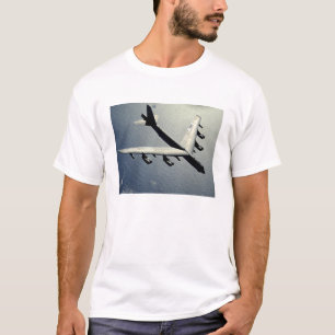 T-shirts Um B-52 Stratofortress em vôo