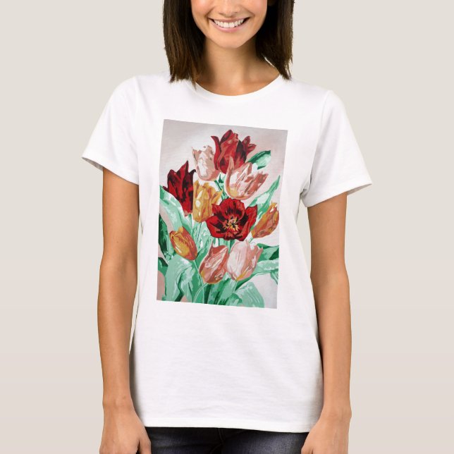 T-shirts Um Buquê Floral Bastante Negrito de Tulipas (Frente)