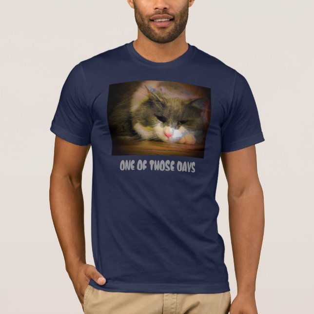 T-shirts Um daqueles dias de Gatinho triste (Frente)