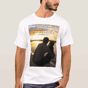 T-shirts Um filho compartilhado do pai da oração