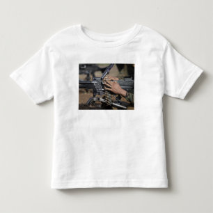 T-shirts Um fuzileiro naval carrega A M. - metralhadora