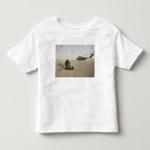 T-shirts Um operador de rádio de campo