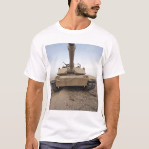 T-shirts Um tanque de guerra M-1A1
