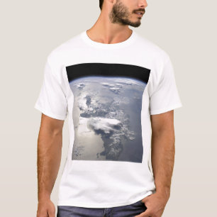 T-shirts Uma vista panorâmica da ilha de Hispaniola