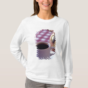 T-shirts Uma xícara de Café Árabe. Síria. O Oriente Médio