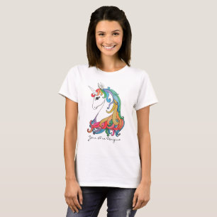 T-shirts Unicórnio bonito do arco-íris da aguarela
