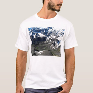 T-shirts Vale perto da montanha Schilthorn