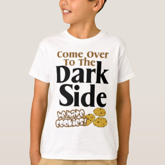 T-shirts Vindo ao lado escuro