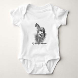 T-shirts Vintage Farrier Horse Surgindo com Arte Negra