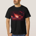 T-shirts Vintage Science Fiction Alienígena Red Planet Expl<br><div class="desc">Imagem de Vintage,  ilustração futurista Science Fiction com astronautas alienígenas amigáveis acenando. Eles estão em um planeta ou lua vermelho com bolas de fogo explosivas que se parecem com fogos de artifício. Um clássico design de quadrinhos retrô 50 de ficção científica.</div>