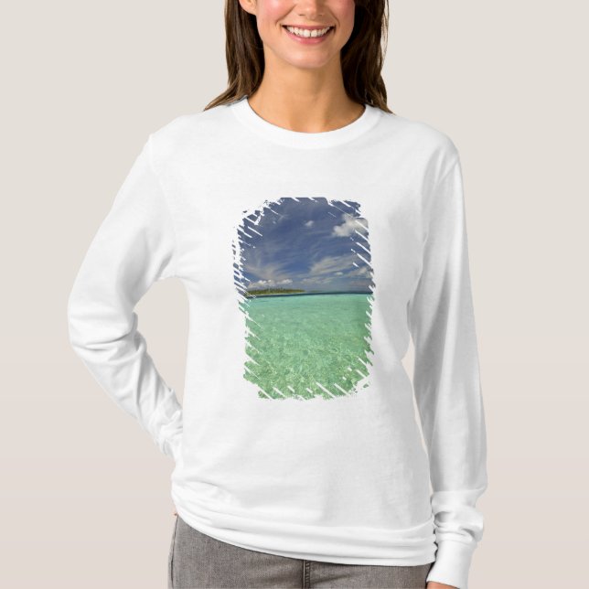 T-shirts Vista da Ilha Funadoo a partir de Funadovilligilli (Frente)