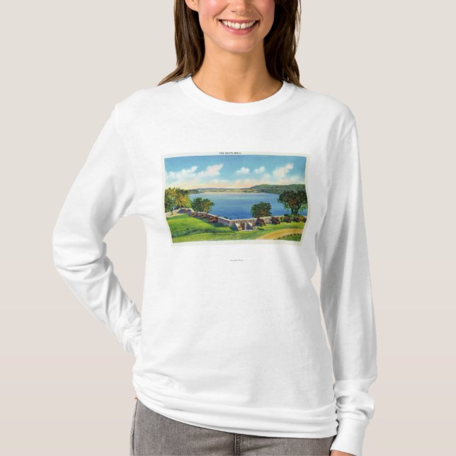 T-shirts Vista da parede sul (Frente)