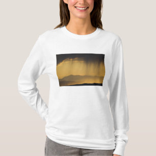 T-shirts Vista para colinas sucessivas ao longo do
